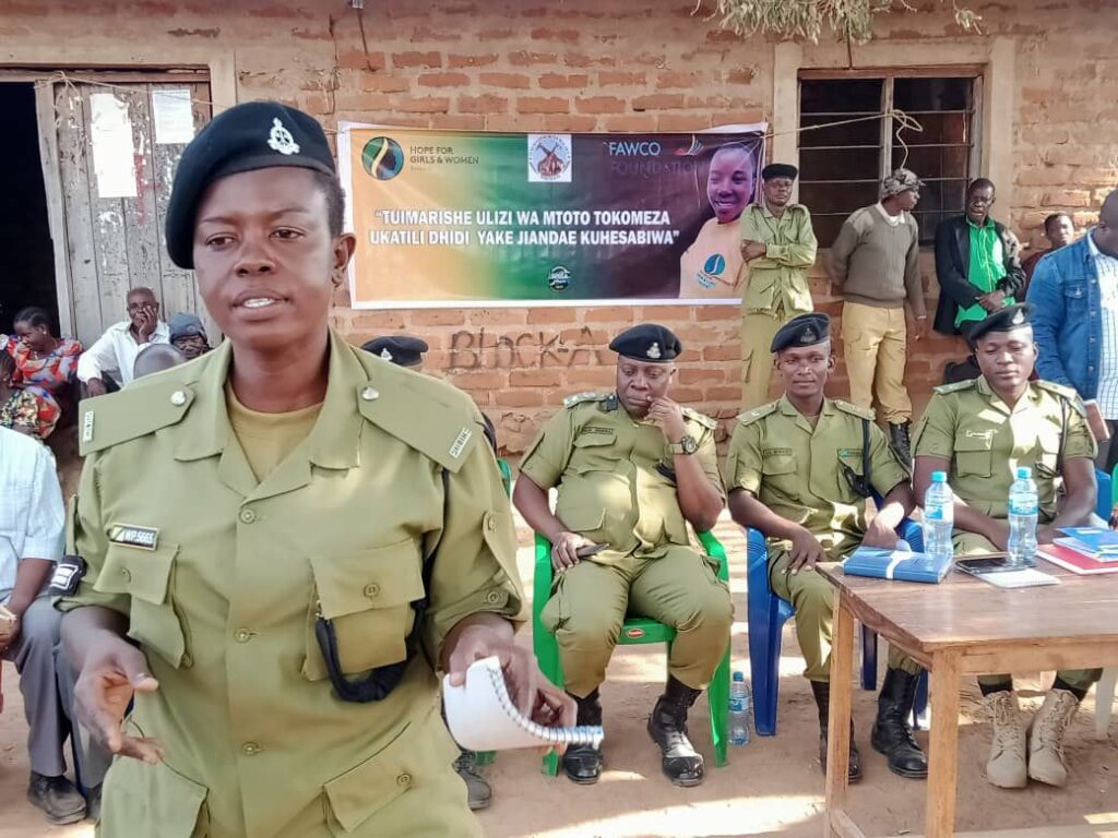 WP Sijali talking to families in Serengeti